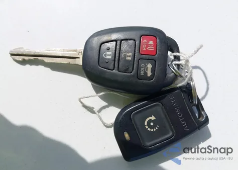 2014 Toyota Corolla S Plus z USA, uszkodzony, nr VIN 2T1BURHE4EC067909